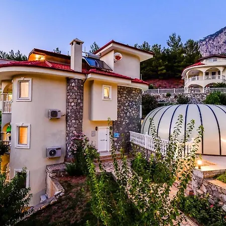 Βίλα 5 Star With 4 Bedrooms, Dalaman 1051 *