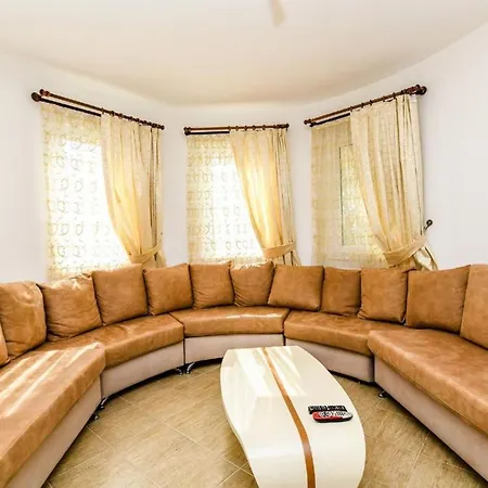 5 Star With 4 Bedrooms, Dalaman 1051 *
