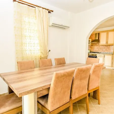 Βίλα 5 Star With 4 Bedrooms, Dalaman 1051 *