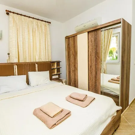 5 Star With 4 Bedrooms, Dalaman 1051 *