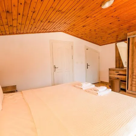 5 Star With 4 Bedrooms, Dalaman 1051 Villa *